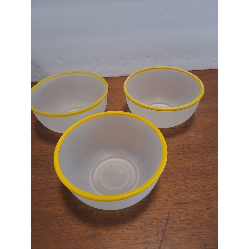 ANCHOR HOCKING VINTAGE 5 in. Frosted Glass Bowl Set 3 With Yellow Rim